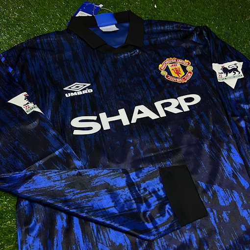 Picture of Manchester United 92/93 Away Cantona Long-sleeve