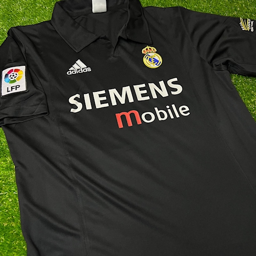 Picture of Real Madrid 2002 Away Zidane
