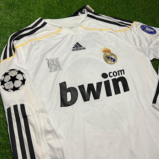 Picture of Real Madrid 09/10 Home Ronaldo Long Sleeve