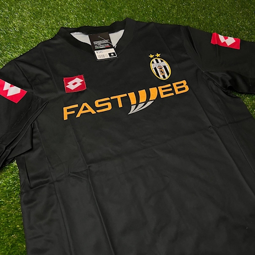 Picture of Juventus 01/02 Away