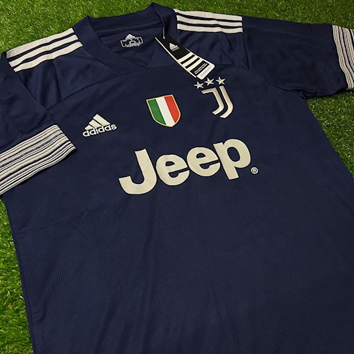 Picture of Juventus 20/21 Away Ronaldo