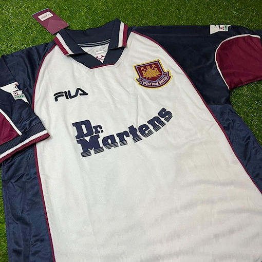 Picture of West Ham 99/00 Away Lampard
