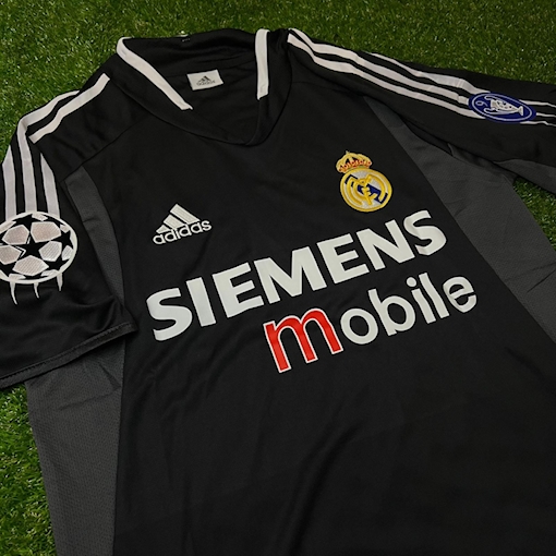 Picture of Real Madrid 04/05 Away Zidane