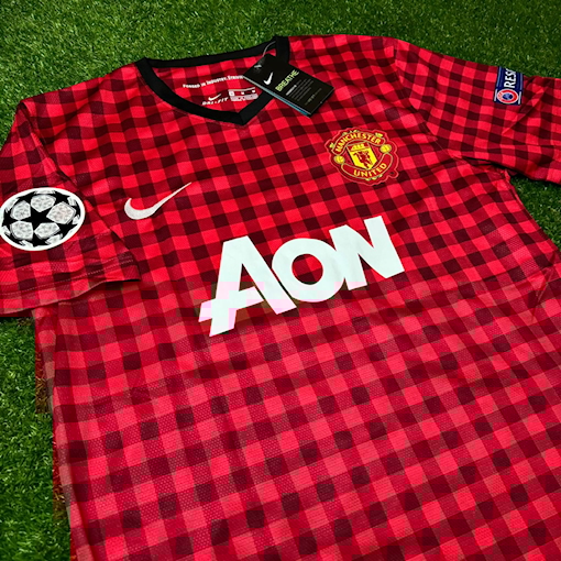 Picture of Manchester United 12/13 Home V. Persie