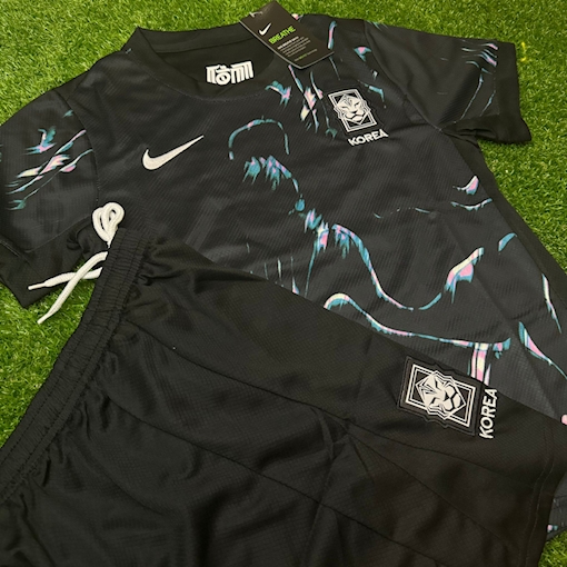 صورة South Korea 2024 Away Kids 