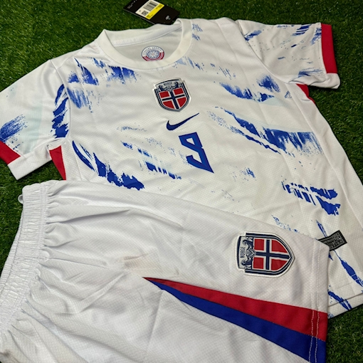 صورة Norway 24/25 Away Haaland Kids