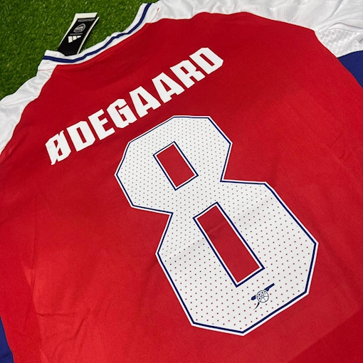 صورة Arsenal 24/25 Home Ødegaard