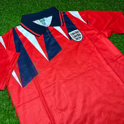 صورة England 1990 Away