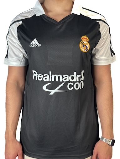 Picture of Real Madrid 01/02 Away Zidane