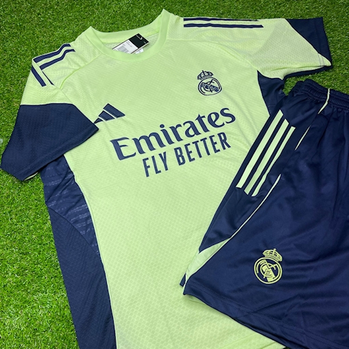 Picture of Real Madrid 2025 Training Kit Light Green