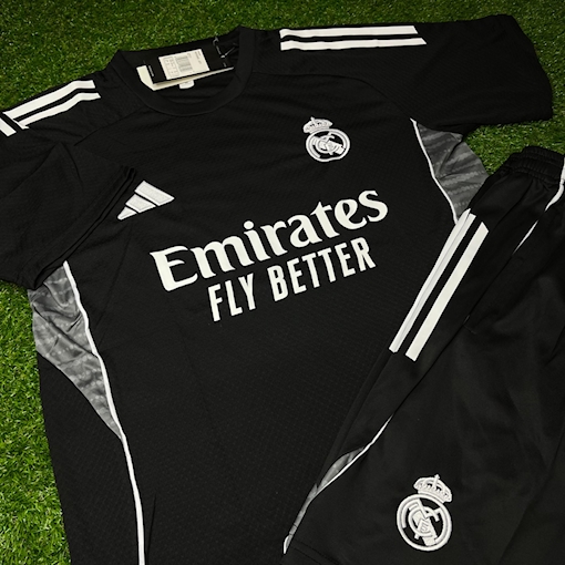 صورة Real Madrid 2025 Training Kit Light Black