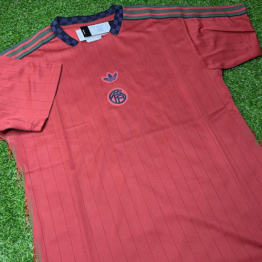 Picture of Bayern Munich Terrace Icon Jersey