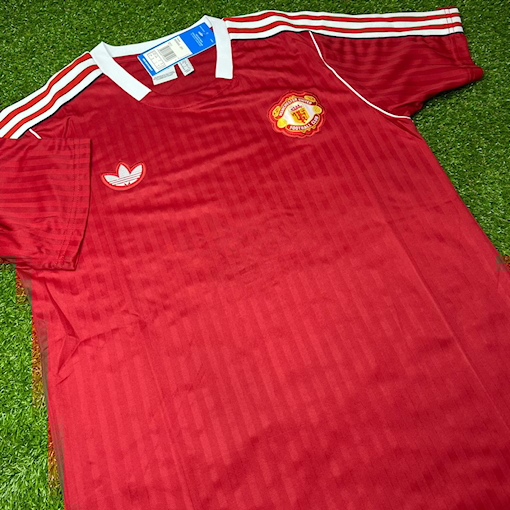 Picture of Manchester United Terrace Icons Jersey Red