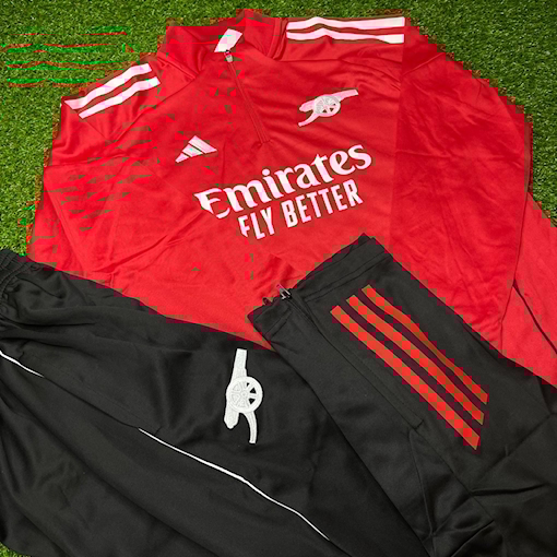 Picture of Arsenal 2025 training kit Kids Red