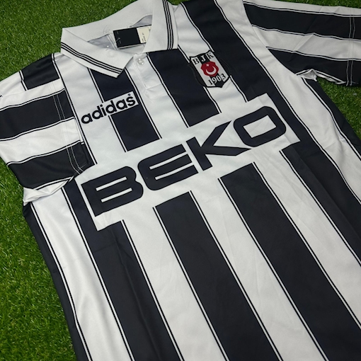 Picture of Besiktas 96/97 Away