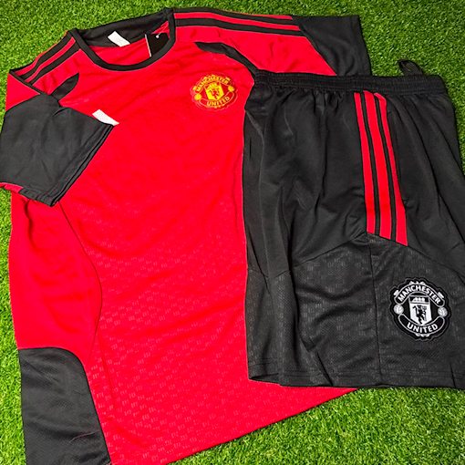 Picture of Manchester United 26/27 Training Kit Black/Red  